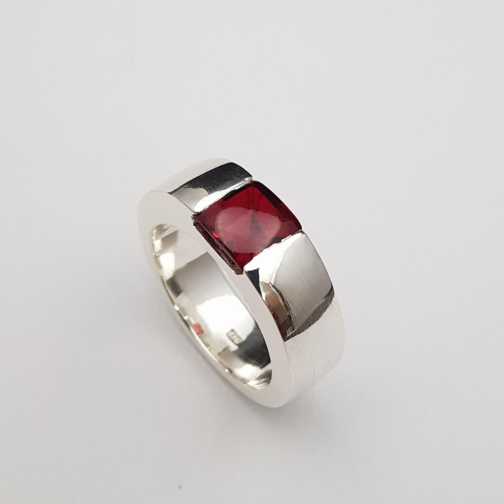 03df843f-925b-4013-9201-bc2295274561-1000x1000-7bJs72IEUkG1m5U9ymSRcKPZlUmTKvhsyg0YvQHm