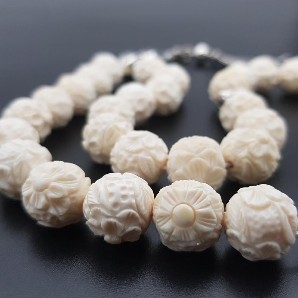 سبحة زخارف من العاج ناب الفيل