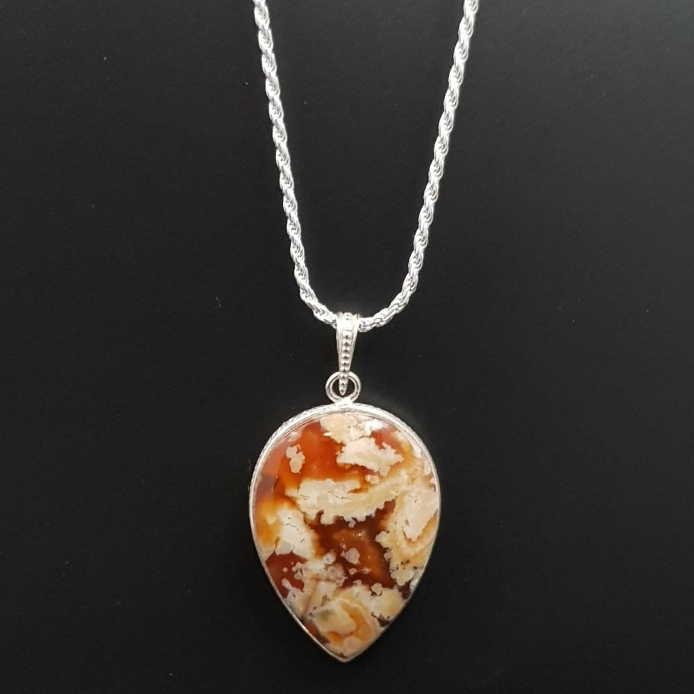 تعليقة من حجر العقيق اليماني الطبيعي فضة 925