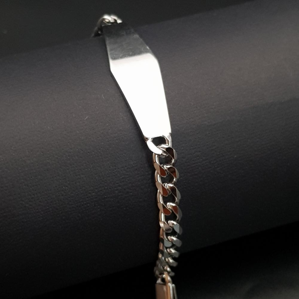 fe587e33-b221-4391-85db-8075a870ec51-1000x1000-T9bYsP9kk2d12LdV2oPVW60W0DMnq1rWmaiExqJL